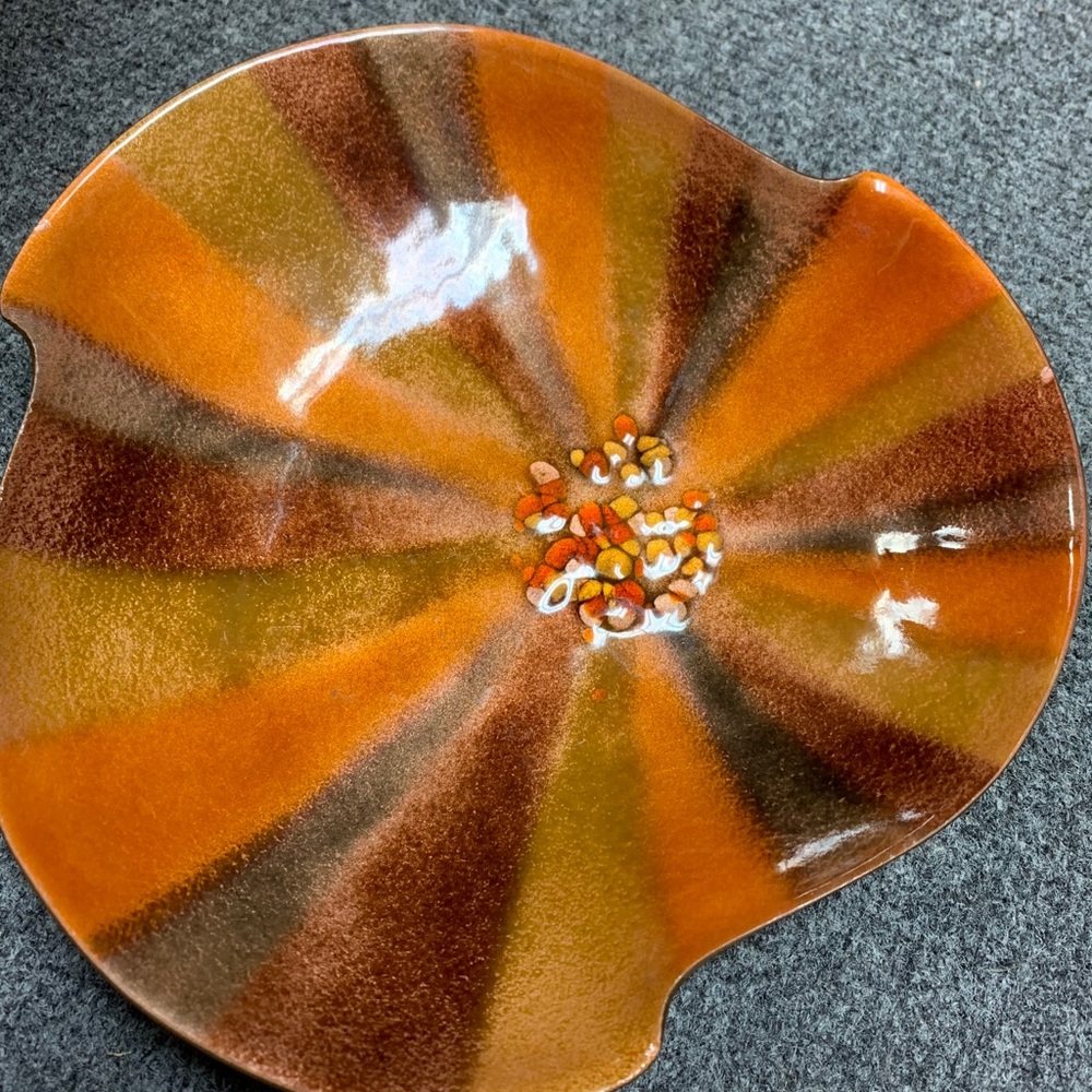 Plate - Picture 4 of 4